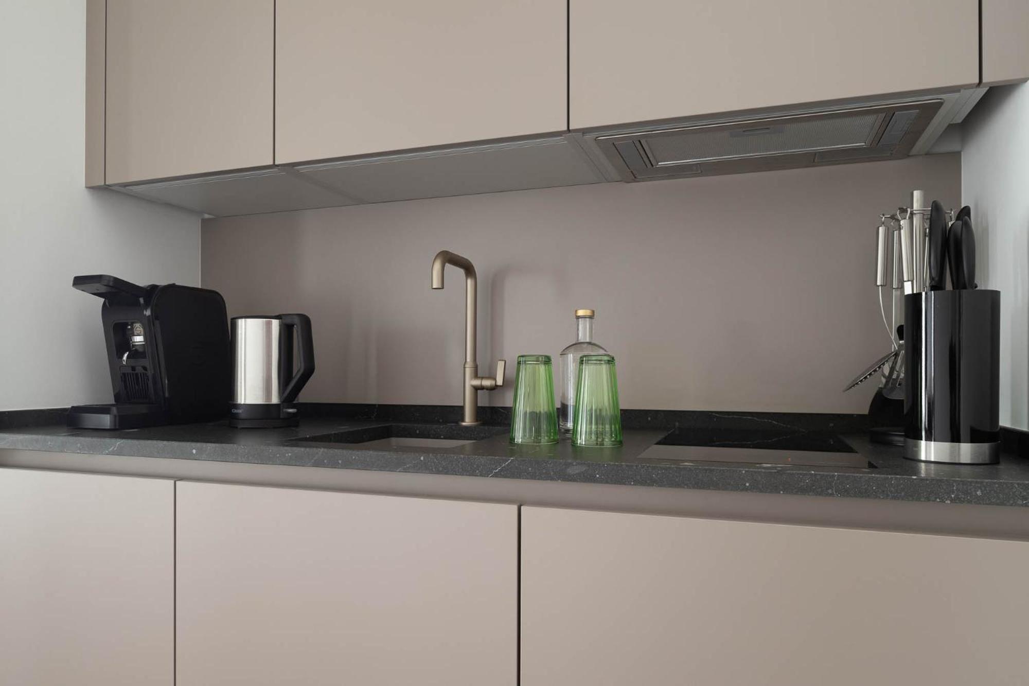 Ansitz Battisti Suites (Adults Only) Caldaro Pokój zdjęcie