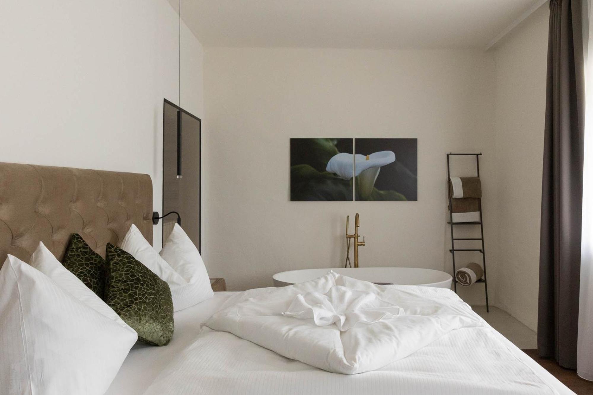 Ansitz Battisti Suites (Adults Only) Caldaro Pokój zdjęcie